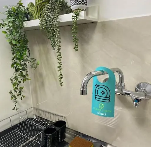 Urbanjungle-studio σε ξέφωτο μες στην πόλη * Patras