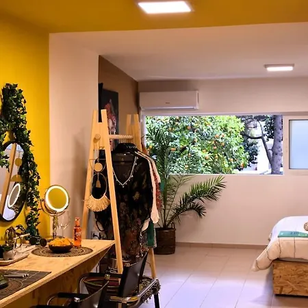 Urbanjungle-studio σε ξέφωτο μες στην πόλη Pátra